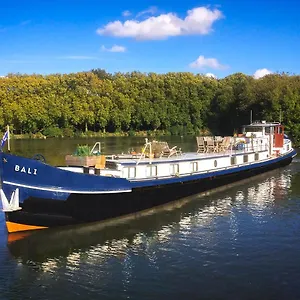Bateau Péniche Au Coeur De Couette-café Lille